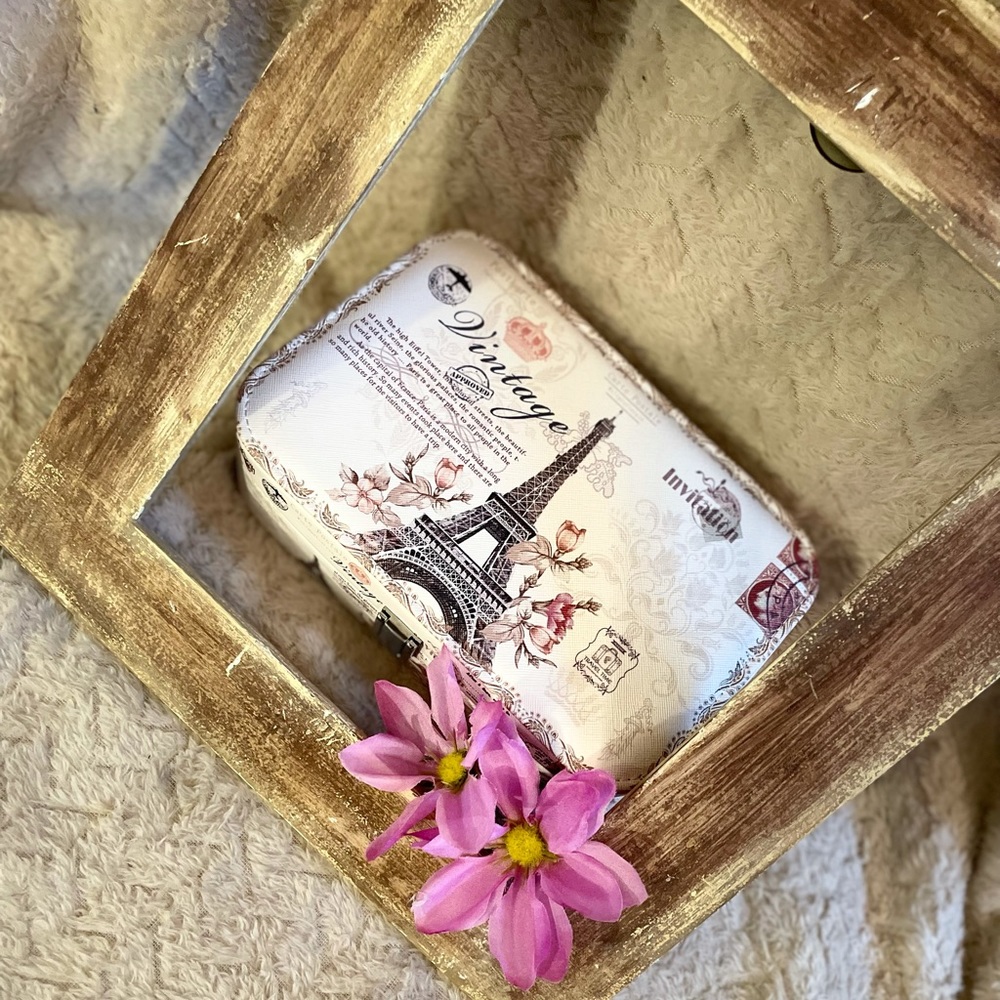 ‼️3/$33‼️ ✨💍Carte postale jewellery box💍✨